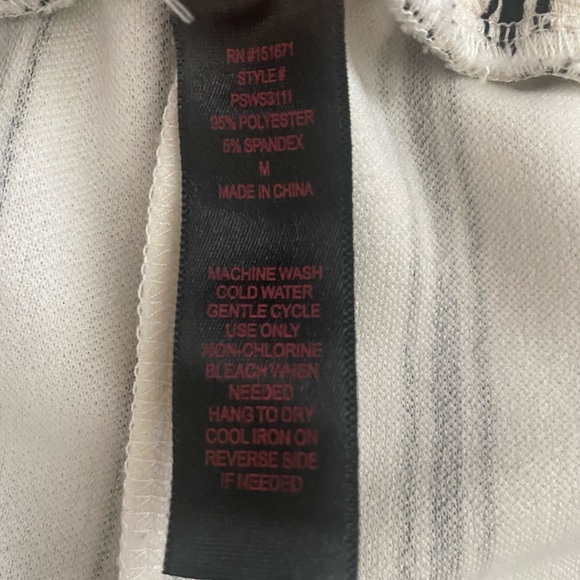 Shorts - Picture 4 of 4